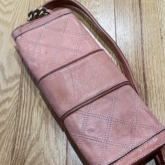 Liz Claiborne Y2K Vintage Elegant Coral Peach Leather turn lock Clutch - Picture 4 of 8